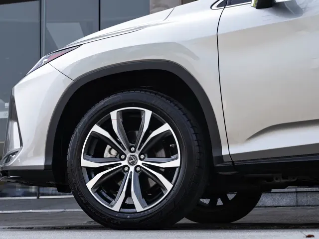 Lexus RX — Фото автомобиля 8