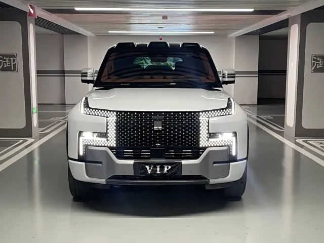 BYD U8 — Фото автомобиля 2