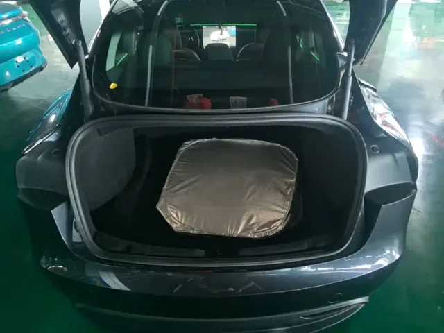 Tesla Model 3 — Фото автомобиля 11