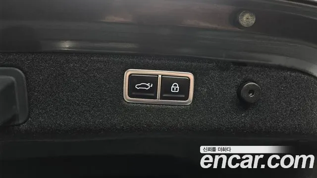 Genesis G70 Новый G70 Бензин 3.3T 4WD — Фото автомобиля 8