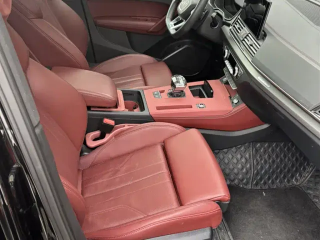 Audi Q5L — Фото автомобиля 4