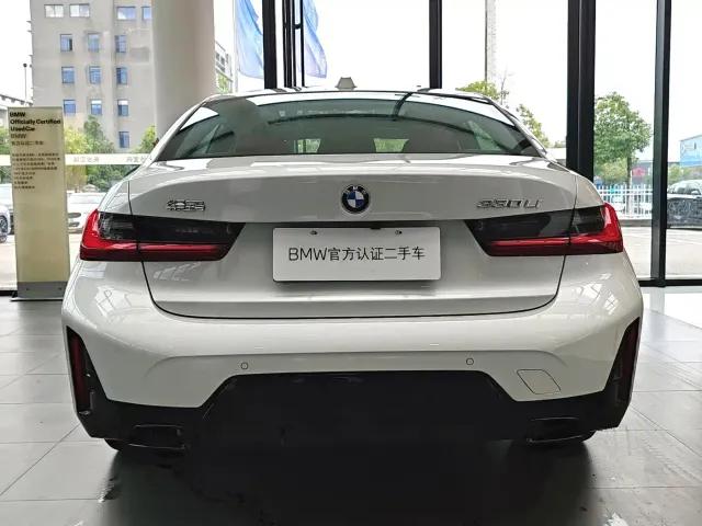 BMW 3 Series — Фото автомобиля 16