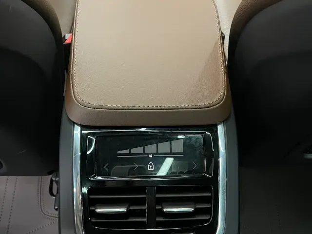 Volvo V90 — Фото автомобиля 6