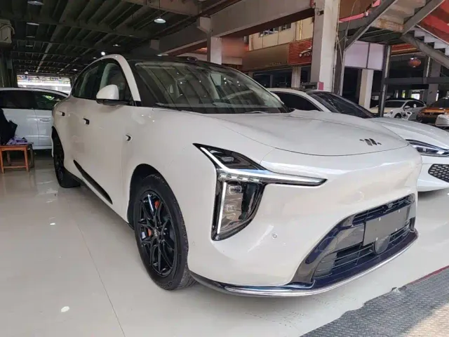 IM Motors LS6 — Фото автомобиля 3