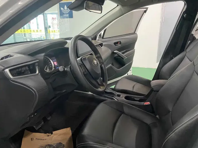 Toyota Corolla Cross — Фото автомобиля 4