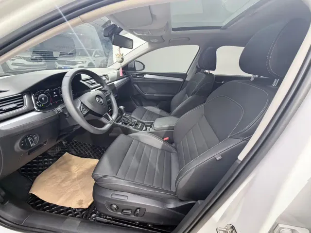 Skoda Superb — Фото автомобиля 7