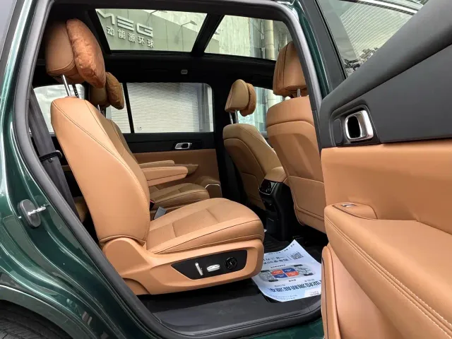 Li Auto ONE — Фото автомобиля 15