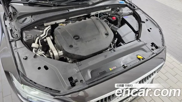Volvo S90 — Фото автомобиля 9