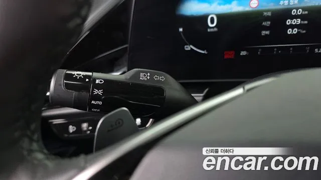 Kia Niro — Фото автомобиля 25