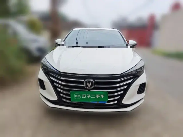 Changan Eado — Фото автомобиля 2