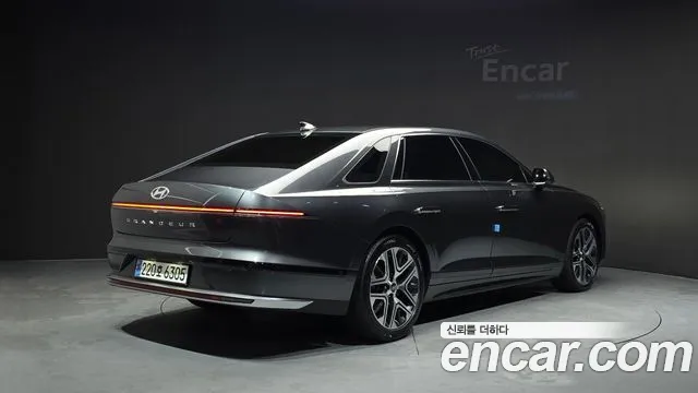 Hyundai Grandeur Grandeur (GN7) 2.5 Бензин 2WD — Фото автомобиля 2