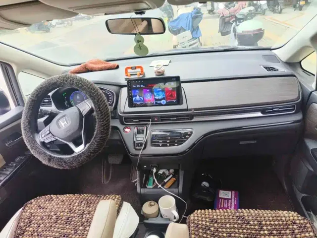Honda Odyssey — Фото автомобиля 12