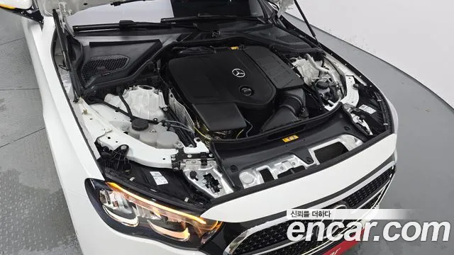 Mercedes-Benz E-Class — Фото автомобиля 6