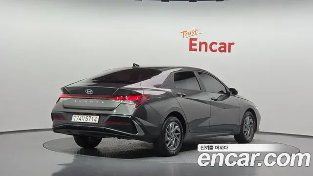 Hyundai Avante CN7 — Фото автомобиля 2