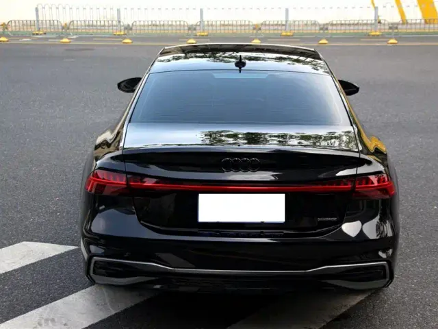 Audi A7L — Фото автомобиля 15