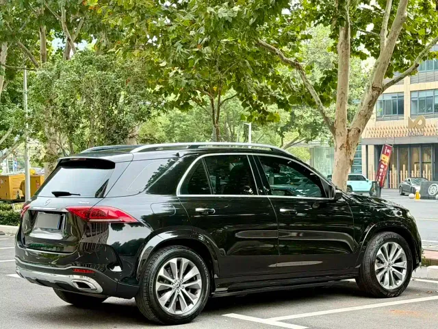 Mercedes-Benz GLE-Class — Фото автомобиля 10