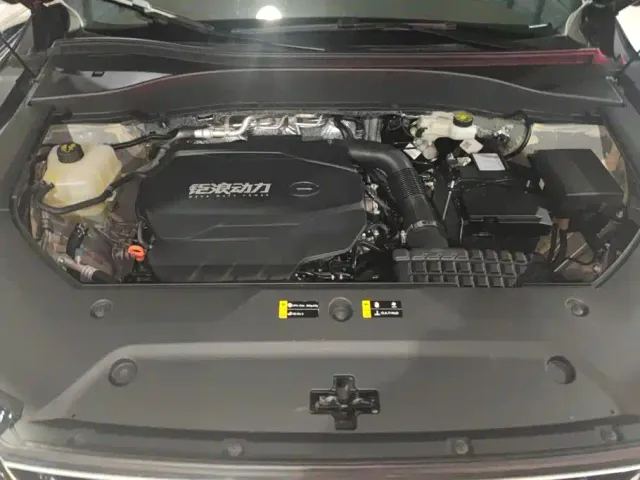 GAC Trumpchi GS8 — Фото автомобиля 10