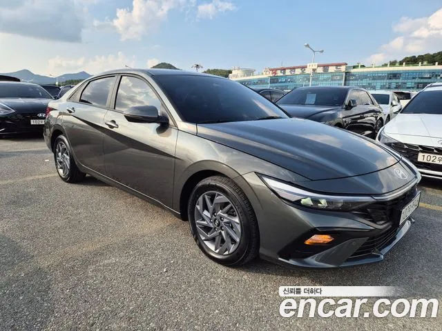 Hyundai Avante CN7 — Фото автомобиля 3