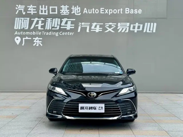 Toyota Camry — Фото автомобиля 2