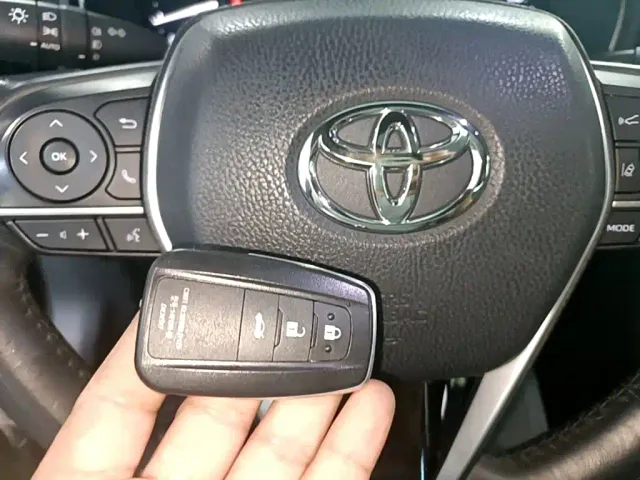 Toyota Avalon — Фото автомобиля 8