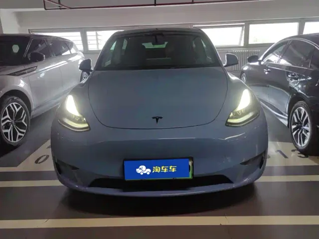 Tesla Model Y — Фото автомобиля 2