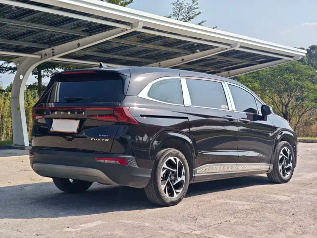 Hyundai Custo — Фото автомобиля 5