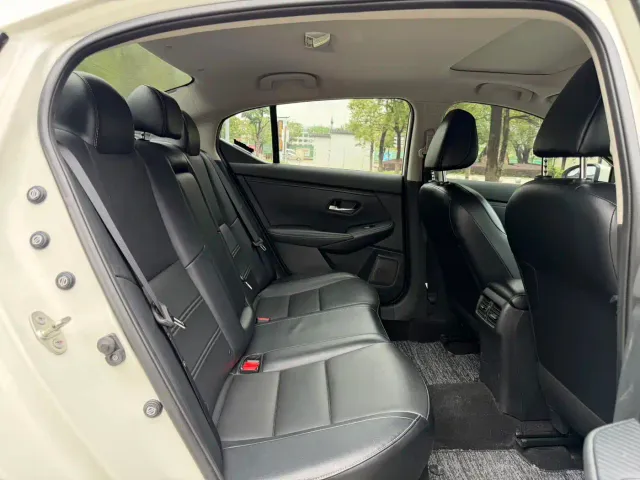 Nissan Sylphy — Фото автомобиля 12