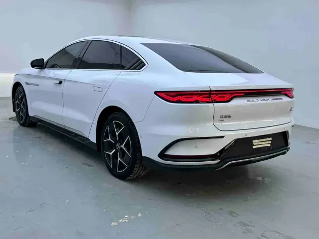 BYD Han 2023 EV Champion Edition 605KM FWD Premium — Фото автомобиля 9