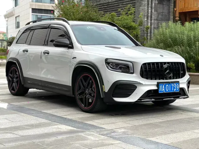 Mercedes-Benz GLB AMG — Фото автомобиля 3