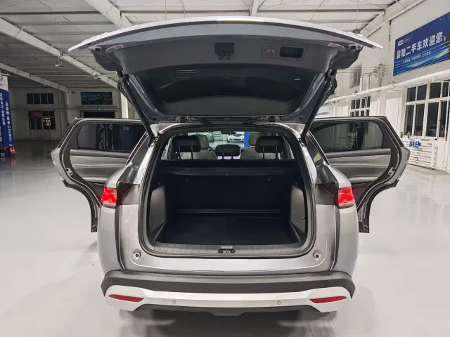 BYD Song L DM-i — Фото автомобиля 13