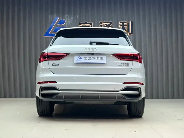 Audi Q3 — Фото автомобиля 4