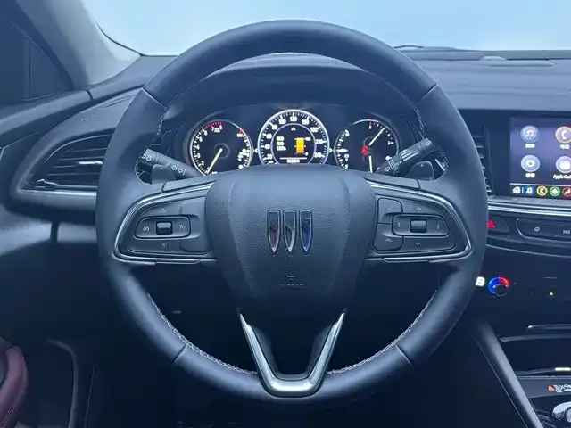 Buick Regal — Фото автомобиля 13