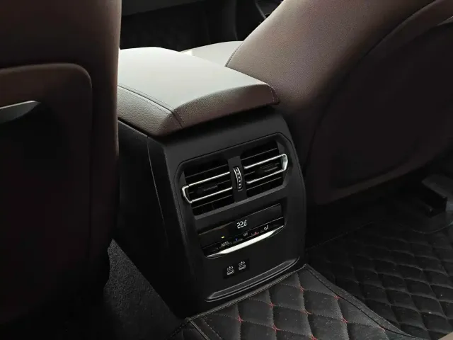 BMW BMW 3 Series 2023 325Li M Sport Black Night Package — Фото автомобиля 18