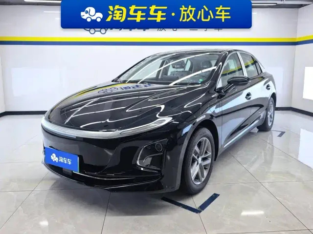 Фотография автомобиля — Hongqi E-QM5
