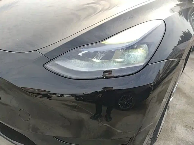 Tesla Model Y — Фото автомобиля 23
