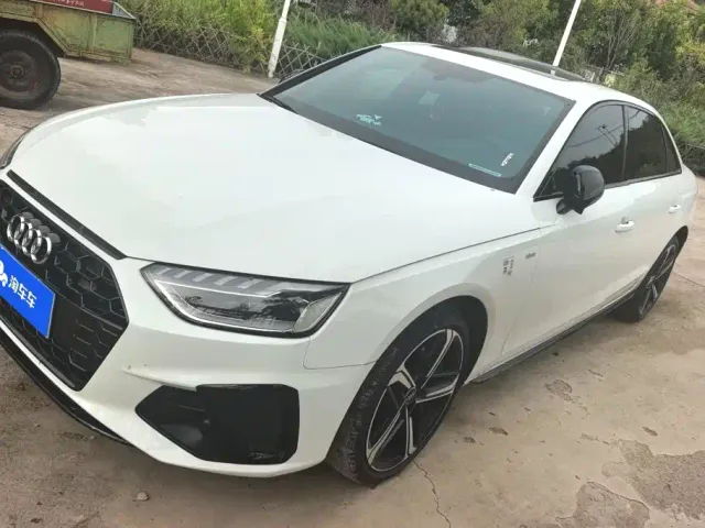 Фотография автомобиля — Audi A4L