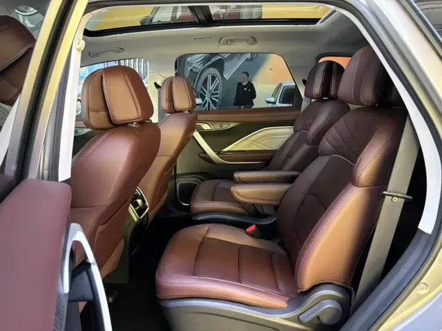Geely Jiaji — Фото автомобиля 17