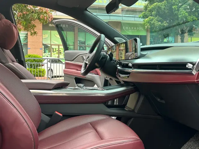 Cadillac XT5 — Фото автомобиля 18