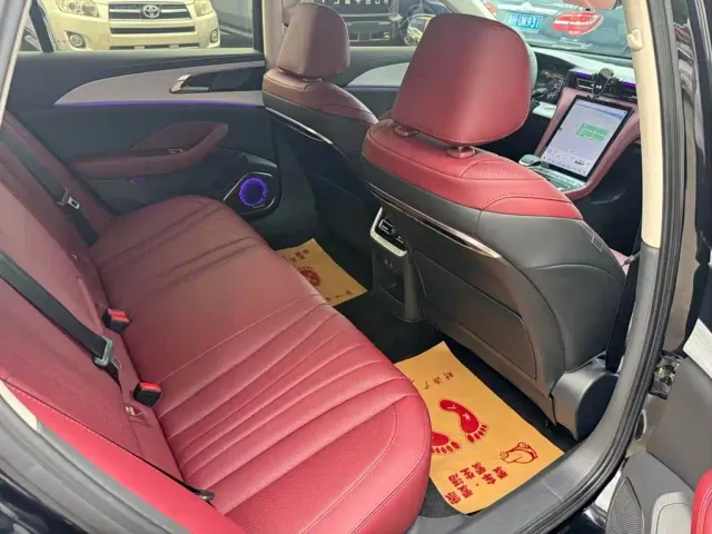 Hongqi H5 — Фото автомобиля 7