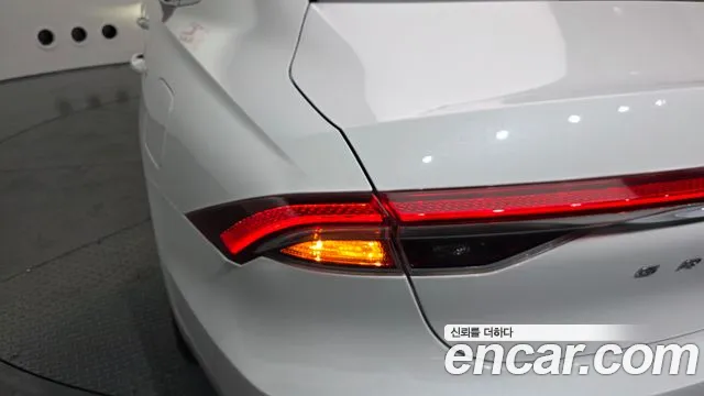Hyundai Grandeur New — Фото автомобиля 8