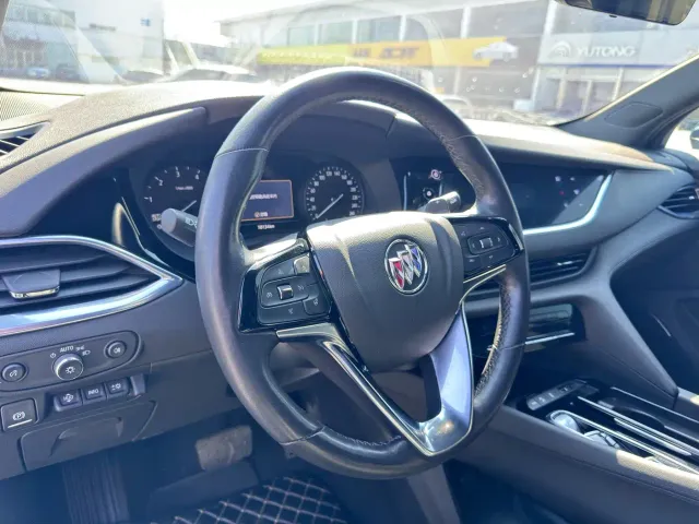 Buick Enclave — Фото автомобиля 12