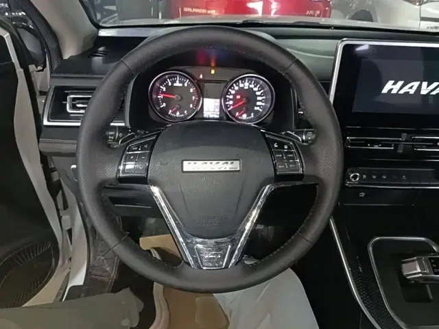Haval M6 — Фото автомобиля 10