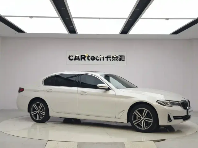 BMW 5 Series — Фото автомобиля 6