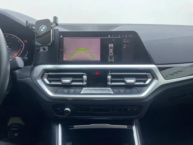 BMW 3 Series — Фото автомобиля 10