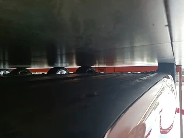 Tesla Model 3 — Фото автомобиля 19