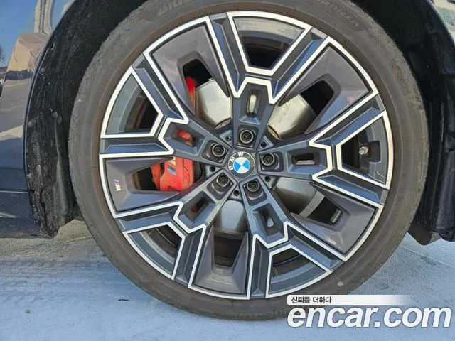 BMW i5 G60 — Фото автомобиля 12