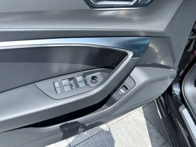 Audi A6L — Фото автомобиля 12