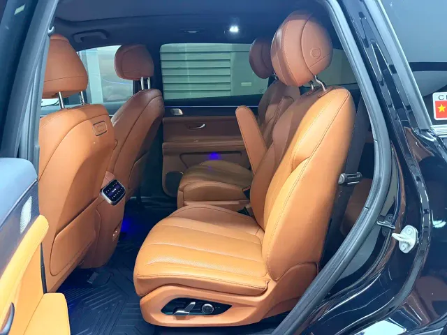 Aito M7 — Фото автомобиля 6