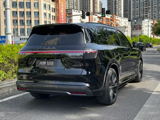 Aito M8 — Фото автомобиля 25