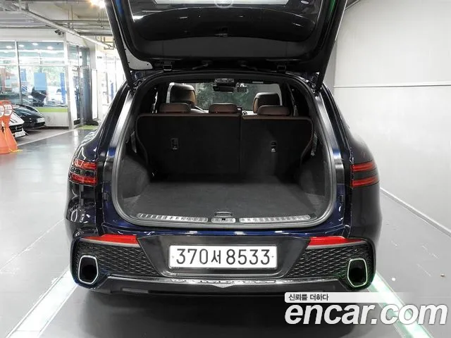 Genesis GV70 — Фото автомобиля 8